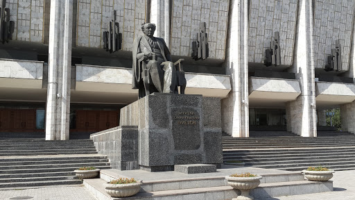 Muhtar Auezov Memorial / Памят