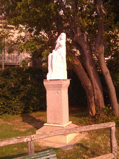 La Statua di Teresa