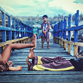 Anak anak suku bajo by Aldi Insight - Babies & Children Children Candids