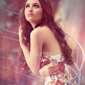 Elenst by Teddy IP - People Fashion