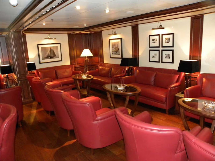 Connoisseur's Corner (or the Humidor) is the cigar and Cognac bar aboard Silver Spirit.