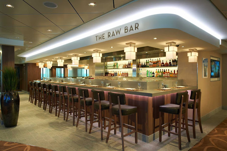 A glass of wine, fresh catch, interesting conversation — enjoy all these and more at The Raw Bar on Norwegian Breakaway.