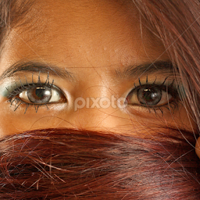 the eyes by Rully Kustiwa - People Portraits of Women