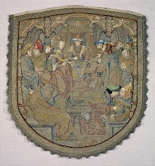 Schild van een koormantel met het dispuut van de heilige Catharina van Alexandrië