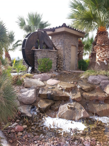 Estrella Water Fountain