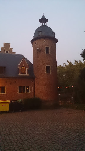 Parc du Karreveld: tour du château 
