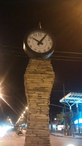 Reloj Histórico De Yerba Buena