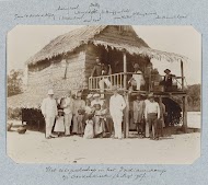 Het reisgezelschap van gouverneur Titus van Asch van Wijck in een dorp aan de Donderskreek