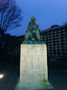 Statue d'Auguste Angellier