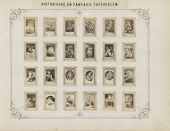 Twee albumbladen met namen en afbeeldingen van historische en fantasietaferelen