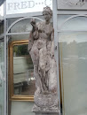 La Statue De Fred