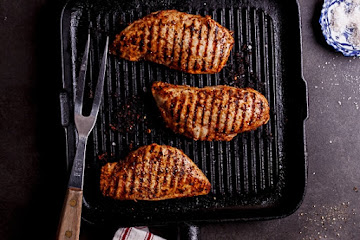 Easy grilled Mexican chicken with pico de gallo