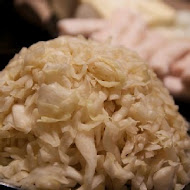 圍爐酸菜白肉火鍋