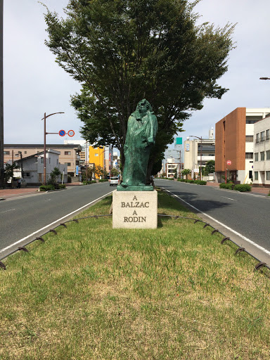 Portal - バルザック像