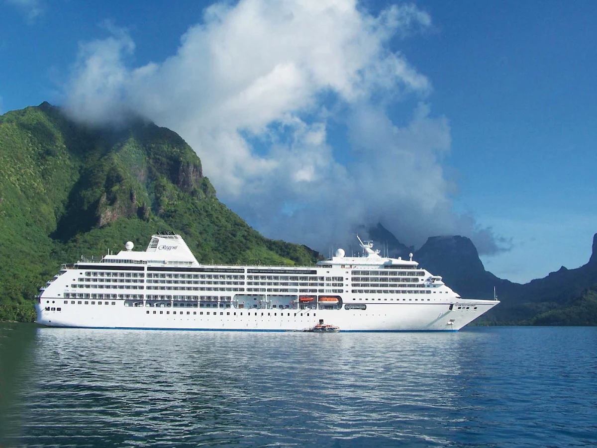 Regent-Seven-Seas-Mariner-Moorea - Explore the wonders of the Moorea Islands on a cruise through  French Polynesia aboard Seven Seas Mariner.