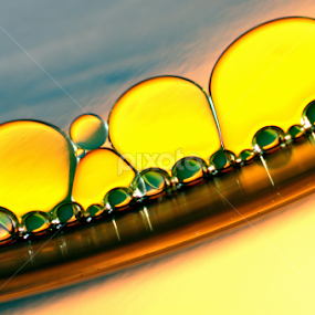 by Blaž Janežič - Abstract Macro