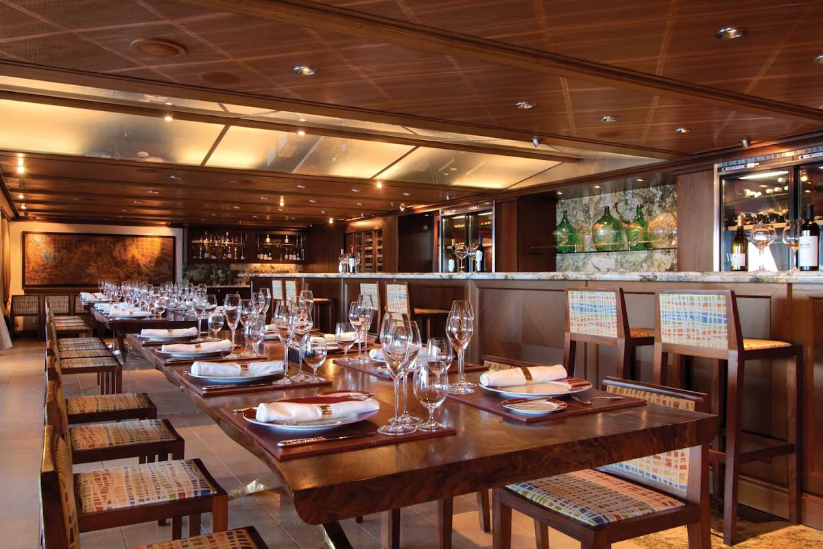 Oceania_La_Reserve-2 - Make an exclusive booking at La Reserve restaurant by Wine Spectator on Oceania's Riviera to experience an elaborate dinner with hand selected wines in a private dining setting.