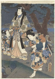 Schelpen rapen op het strand van Akashi