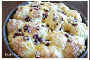 Citrus Cream Cheese Pull Apart Rolls