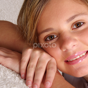 by Linda Jansen van Rensburg. - Babies & Children Child Portraits