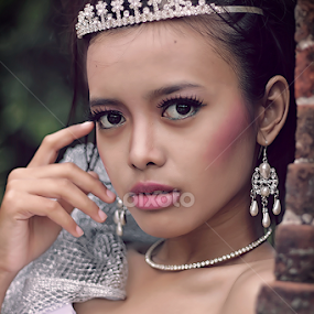 beauty in brain by M.A. Cholil - People Portraits of Women