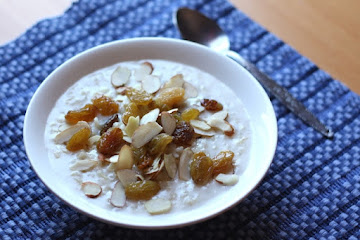 Hot Brown Rice Cereal with Almonds and Golden Raisins
