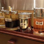 屯京拉麵(台北站前店)
