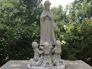 Abendroth Plaza Prayer Statue