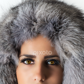 Beautiful girl by Miroslav Potic - People Portraits of Women