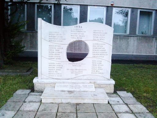 1956 - Memorial