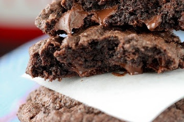 Bakery Style Cookies and Cream Cookies