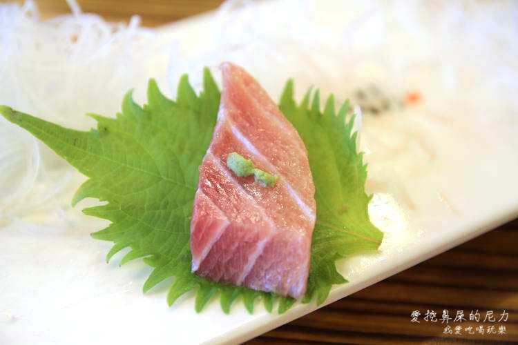 順億鮪魚生魚片尚蓋青，低溫殺菌冷凍保鮮