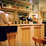 Uzna Omom 杏桃鬆餅屋(中壢大江店)