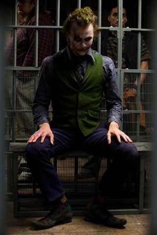 [Dark-Knight-movie-01[7].jpg]