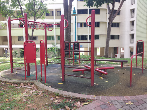 Outdoor Fitness Area At Blk 135