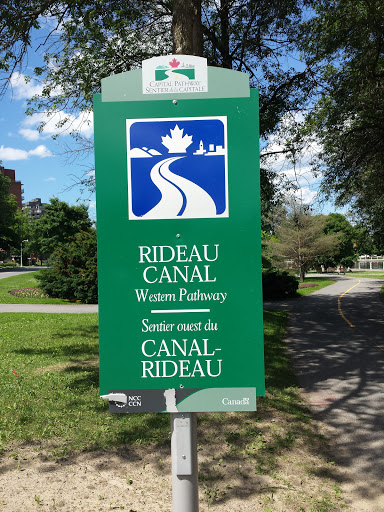 Rideau Canal Western Pathway Trail Marker