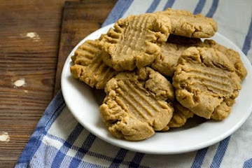 Peanut butter crisscrosses