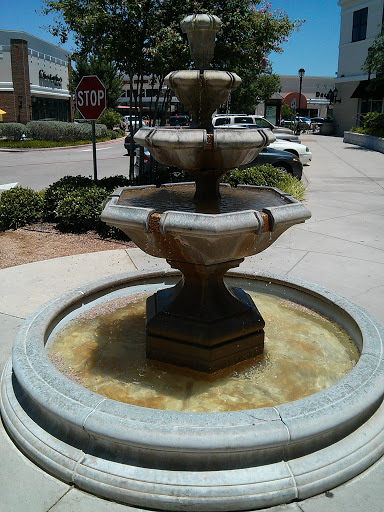 The Grand 5 Tiered Fountain at Uptown