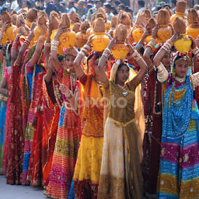 Kalash shobha yatra by Rakesh Sharma - People Street & Candids