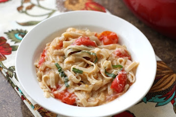 20 Minute One Pot Pasta with Fresh Tomatoes and Basil