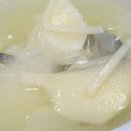 忠孝路夜市正老牌麵線臭豆腐
