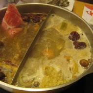小蒙牛頂級麻辣養生鍋