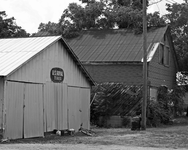 [Royal Tires[4].jpg]