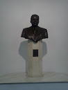 Statue Gildo Pastor
