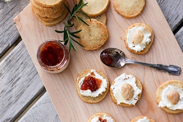 Rosemary Cheese Bites
