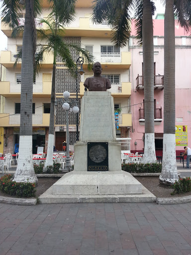 Monumento En Memoria De Álvaro Obregón