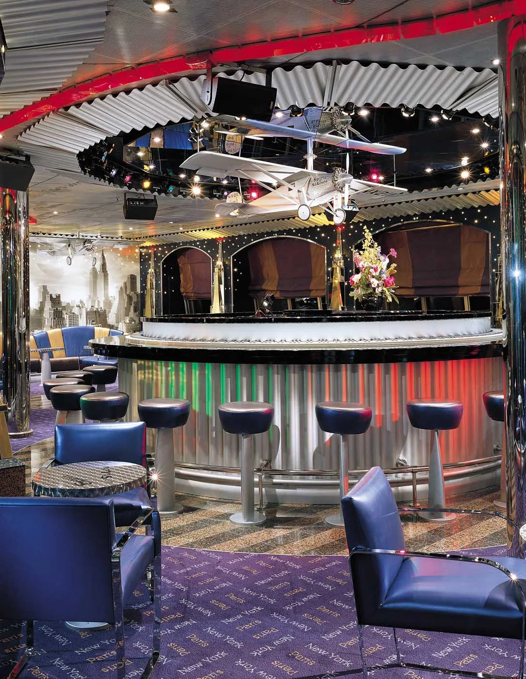 Carnival-Valor-Lindy-Hop-Piano-Bar - The Lindy Hop Piano Bar aboard Carnival Valor channels the carefree innocence and fun of yesteryear.