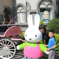 大黑松小倆口 - 埔里元首館