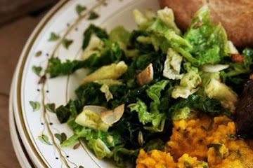 Stir-fried Savoy cabbage