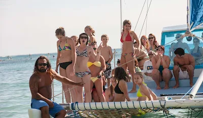 Catamarans and sightseeing boats take off every half hour or so from one stretch of Waikiki Beach. 